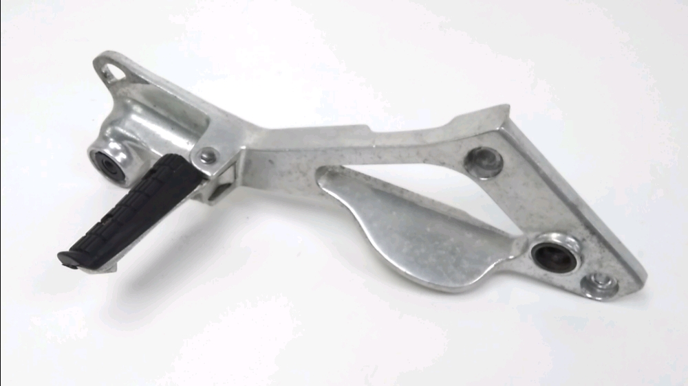 PLATINE ET REPOSE PIEDS ARRIERE DROIT