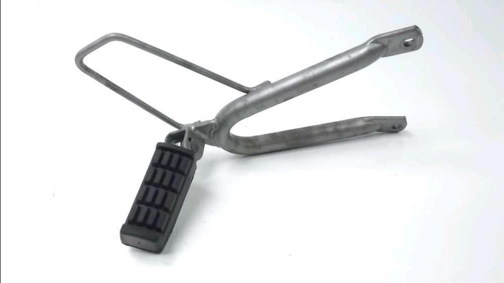 PLATINE ET REPOSE PIEDS ARRIERE DROIT