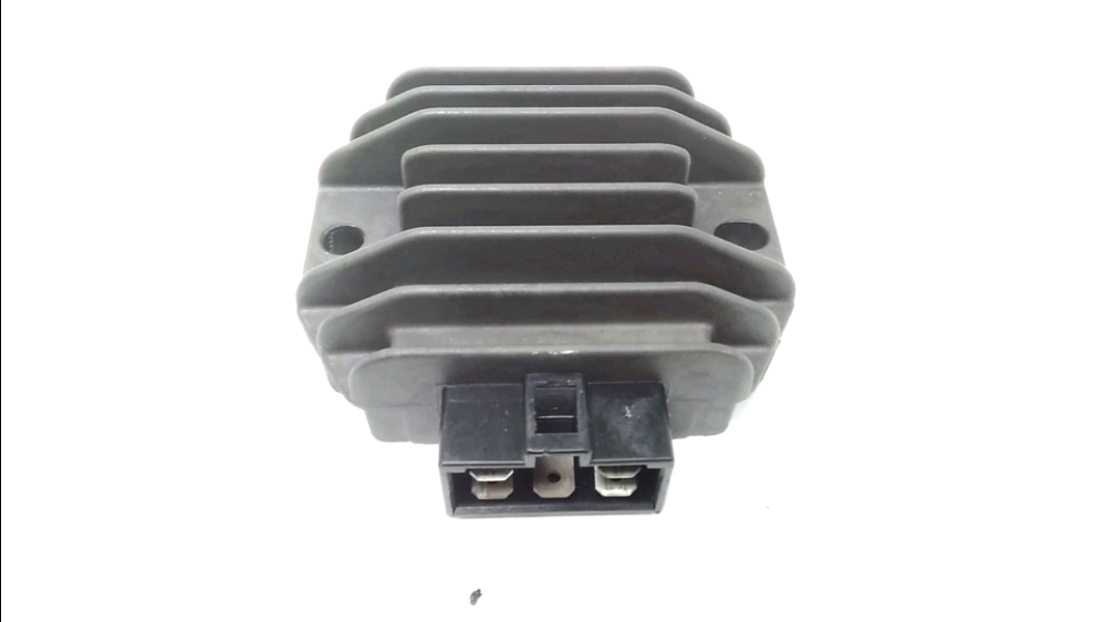 REGULATEUR DE TENSION