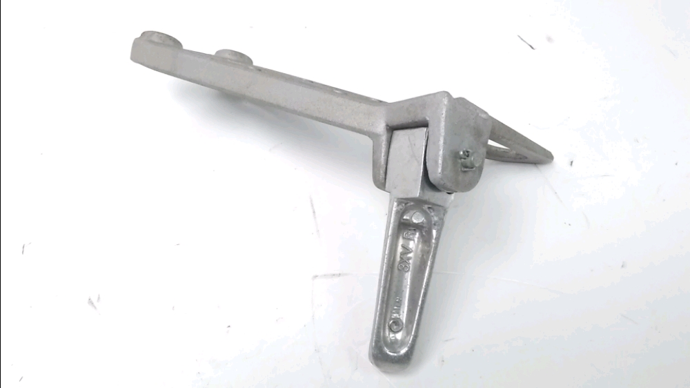 PLATINE ET REPOSE PIEDS ARRIERE DROIT