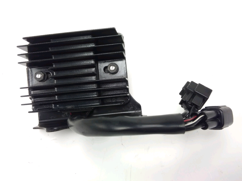 REGULATEUR DE TENSION