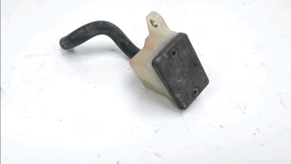 Bocal vase maitre cylindre de frein