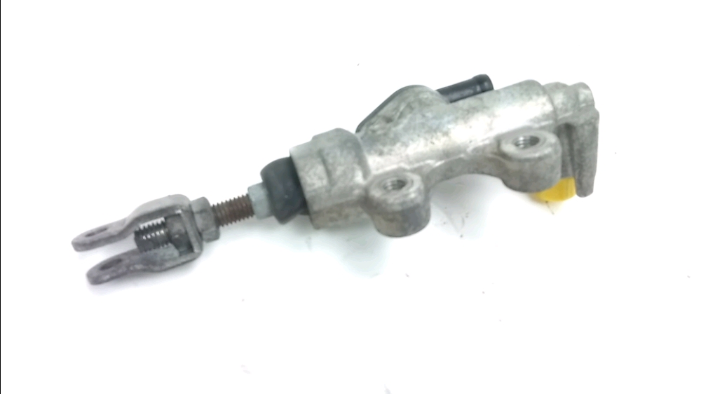 Maitre cylindre frein ar complet