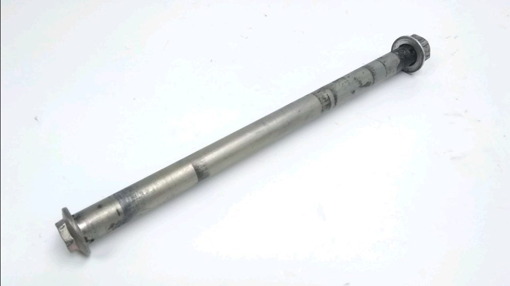AXE DE ROUE ARRIERE