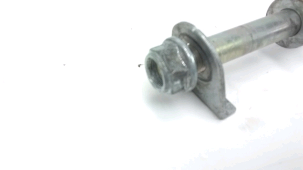 AXE DE ROUE ARRIERE