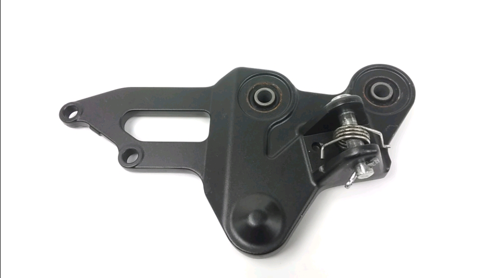 PLATINE AVANT DROITE