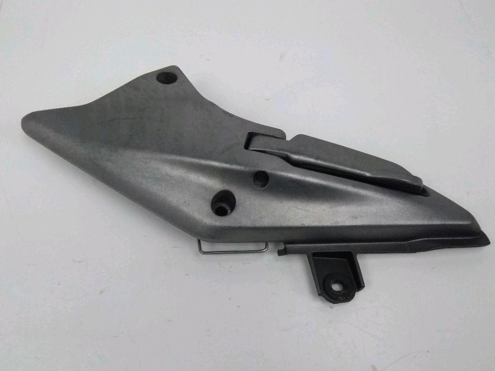 PLATINE ET REPOSE PIEDS ARRIERE DROIT