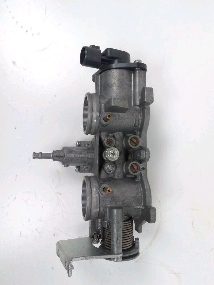 CORPS D'INJECTION DROIT