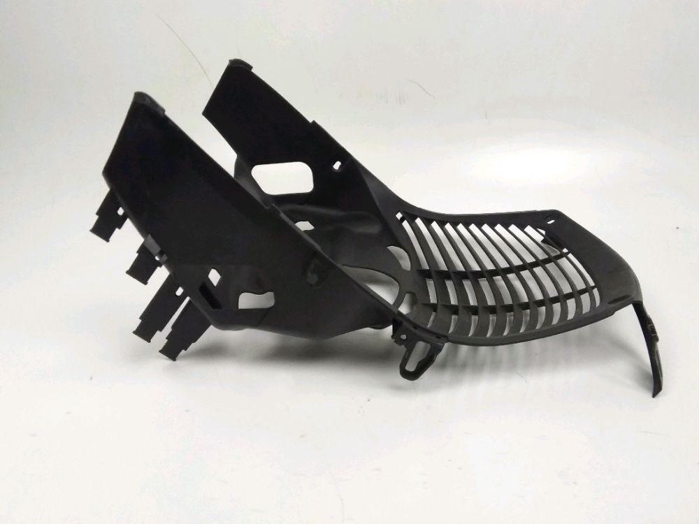GRILLE DE RADIATEUR