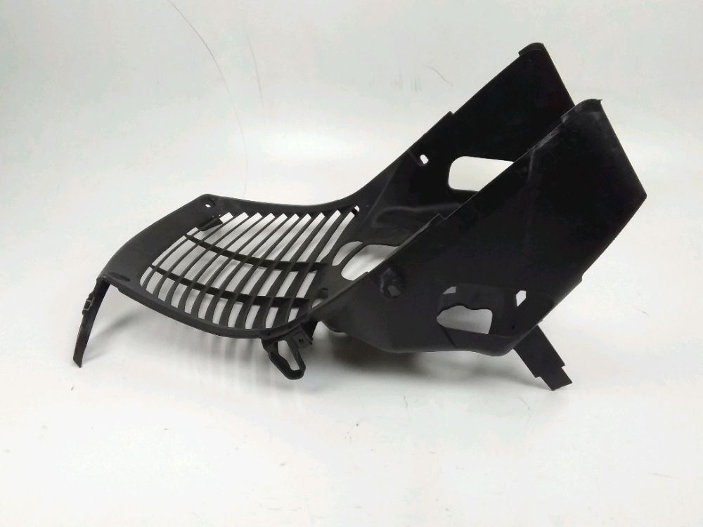 GRILLE DE RADIATEUR