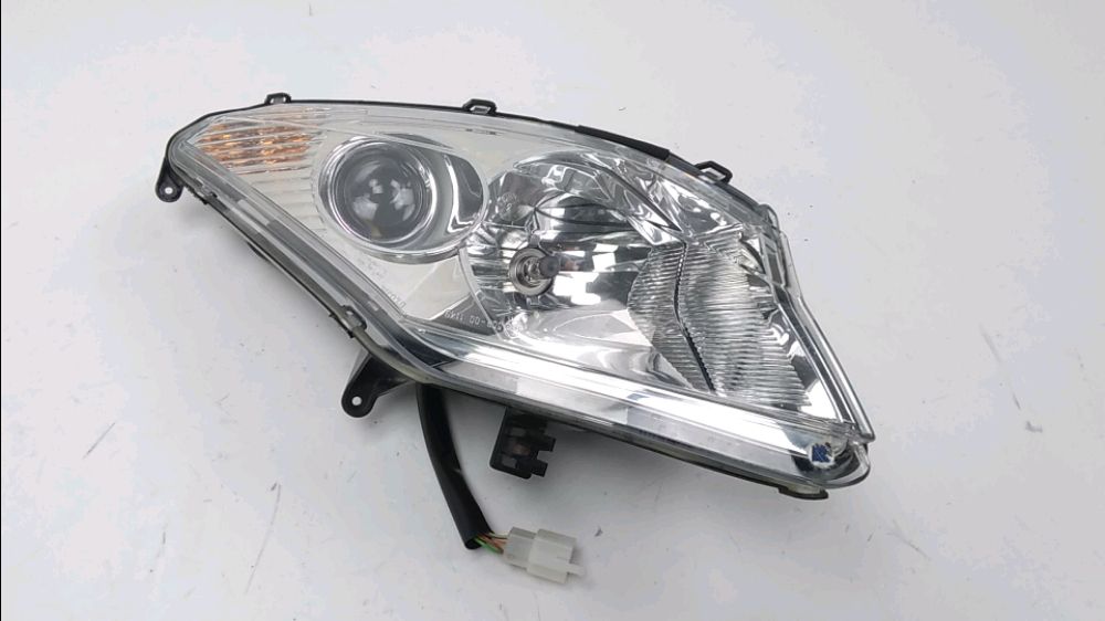 OPTIQUE AVANT GAUCHE