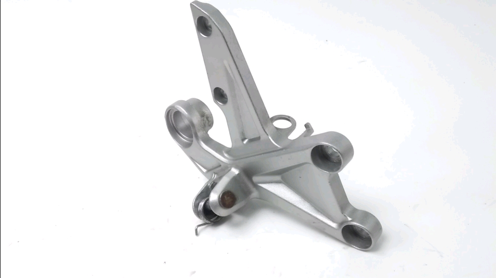 PLATINE AVANT DROITE