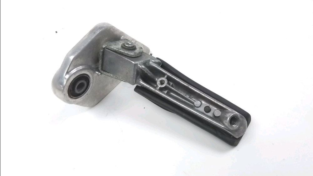 PLATINE AVANT DROITE