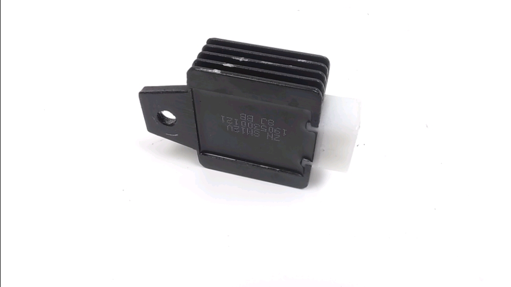 REGULATEUR DE TENSION