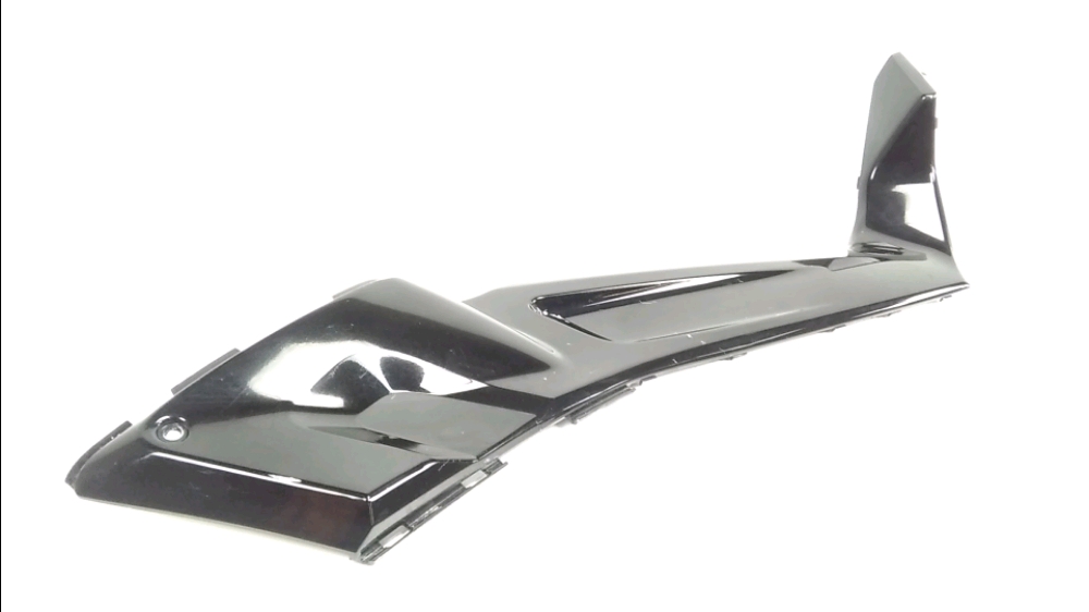 CACHE LATERAL DROIT