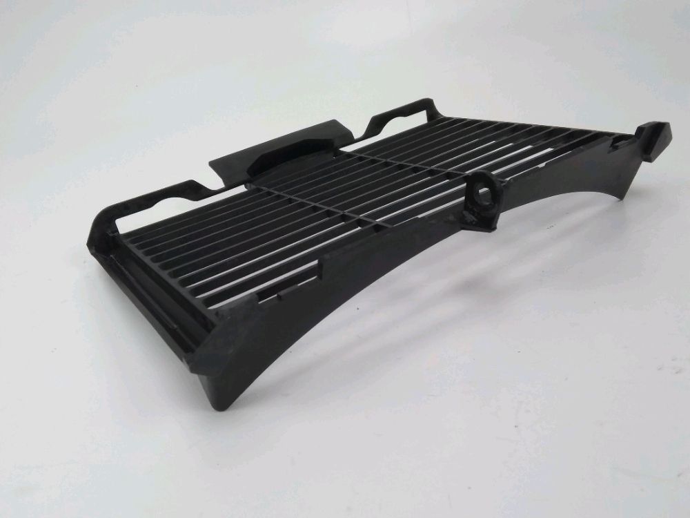 GRILLE DE RADIATEUR
