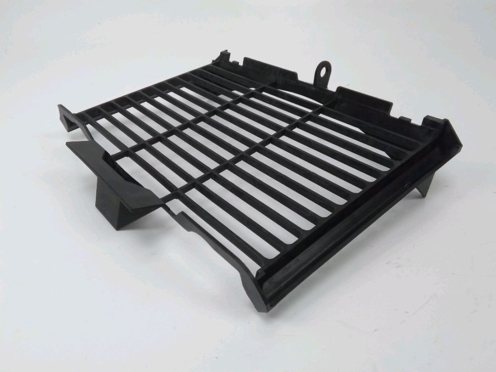 GRILLE DE RADIATEUR