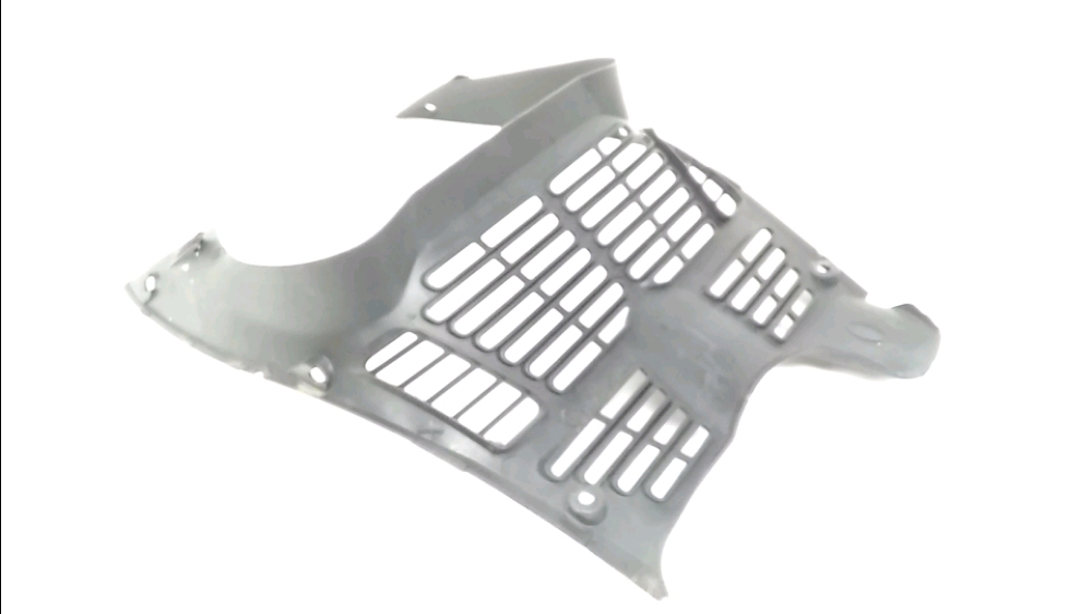 GRILLE DE RADIATEUR