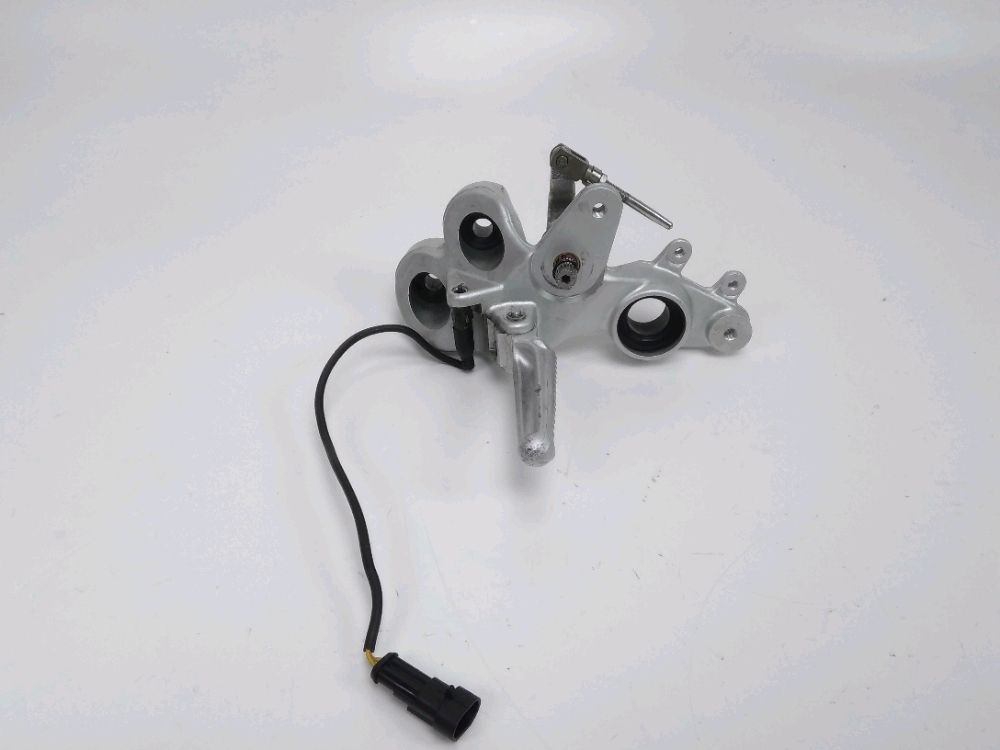 Platine avant droite complete