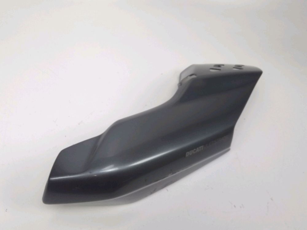 CARENAGE ARRIERE GAUCHE