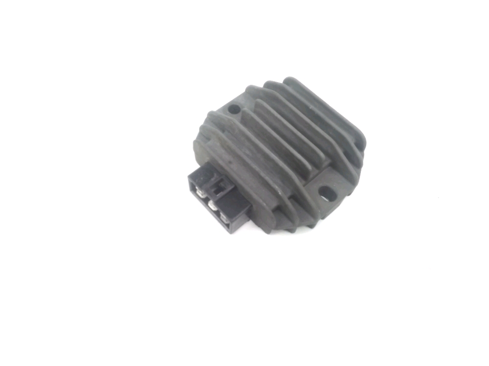 REGULATEUR DE TENSION