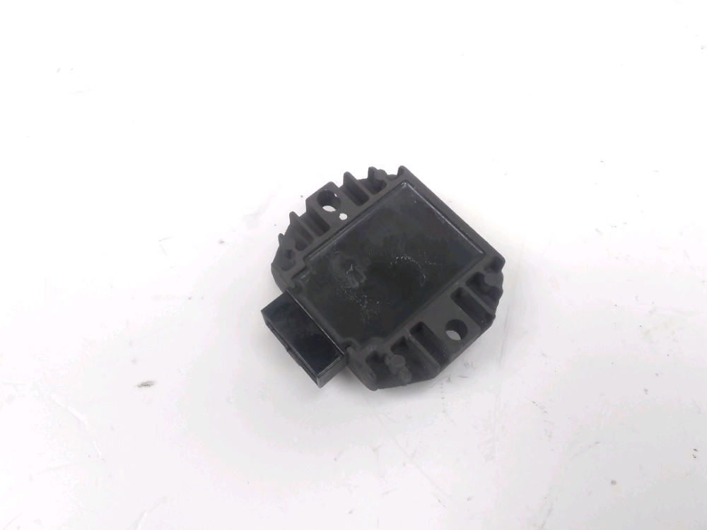 REGULATEUR DE TENSION