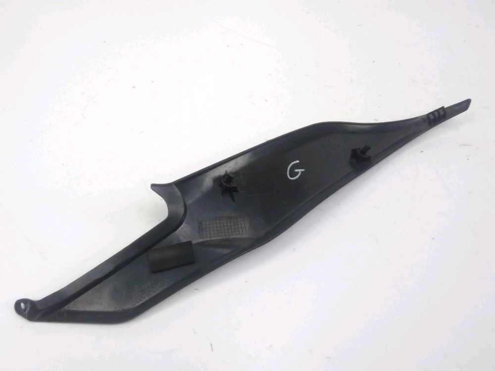 CACHE LATERAL GAUCHE