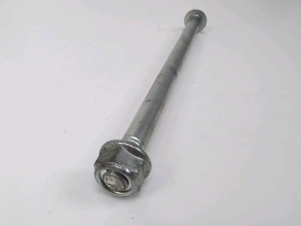 AXE DE ROUE AVANT