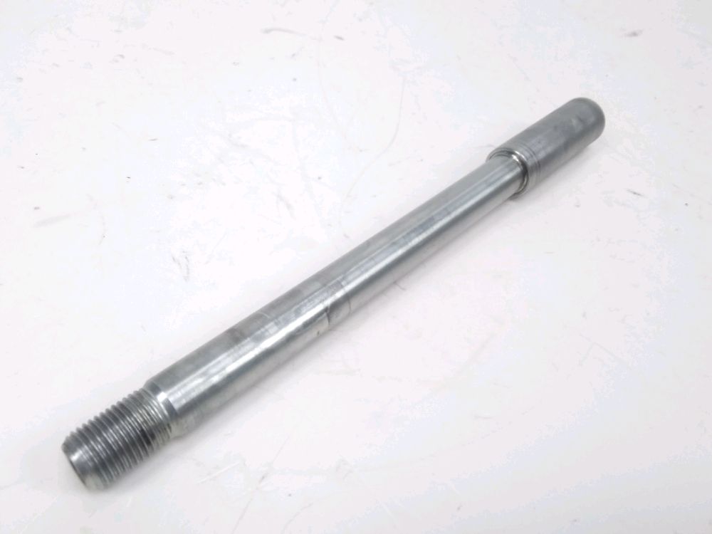 AXE DE ROUE AVANT