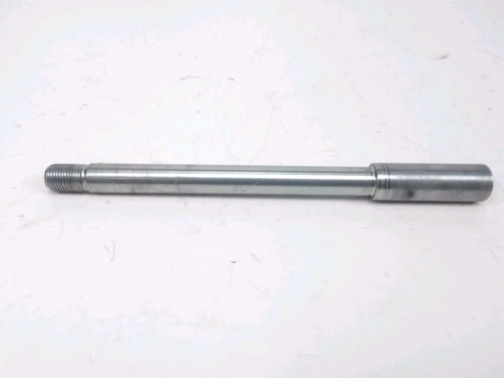 AXE DE ROUE AVANT
