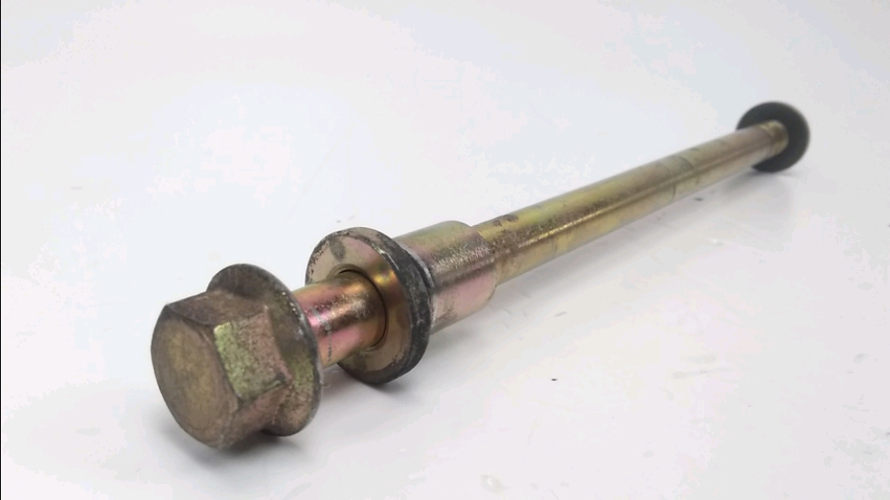 AXE DE ROUE AVANT