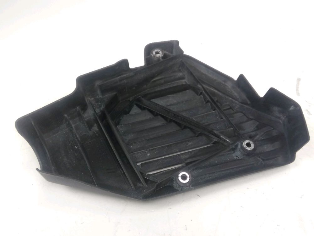 GRILLE DE RADIATEUR