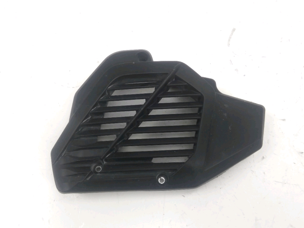GRILLE DE RADIATEUR