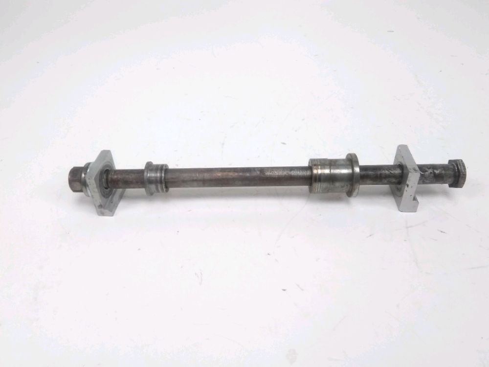AXE DE ROUE ARRIERE