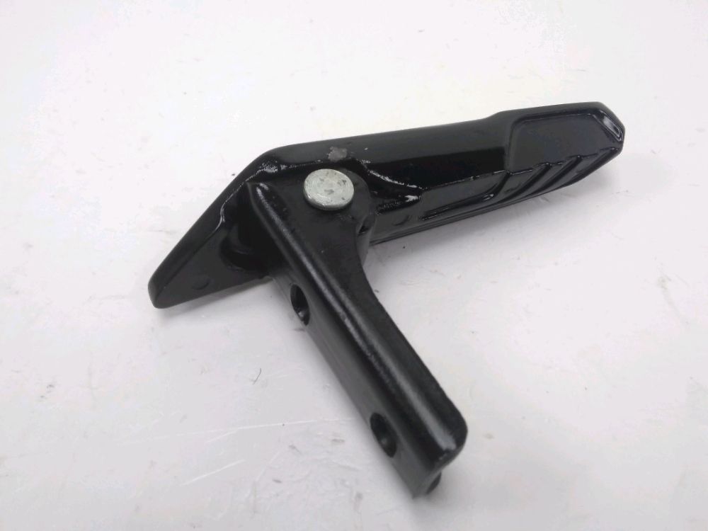 PLATINE ET REPOSE PIEDS ARRIERE DROIT