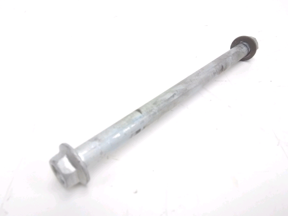 AXE DE ROUE ARRIERE