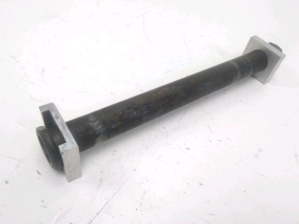 AXE DE ROUE ARRIERE