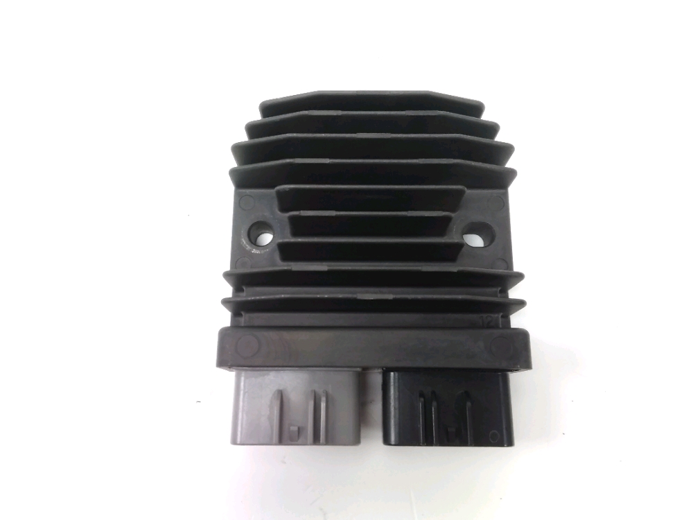 REGULATEUR DE TENSION