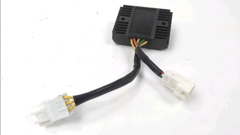 REGULATEUR DE TENSION