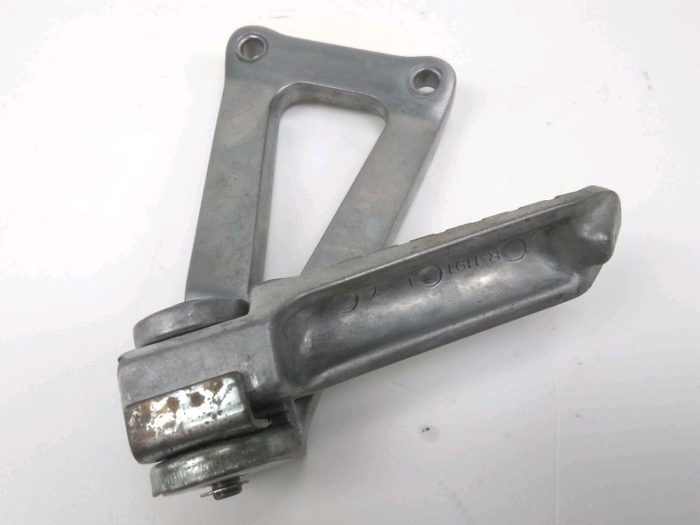 PLATINE ET REPOSE PIEDS ARRIERE GAUCHE