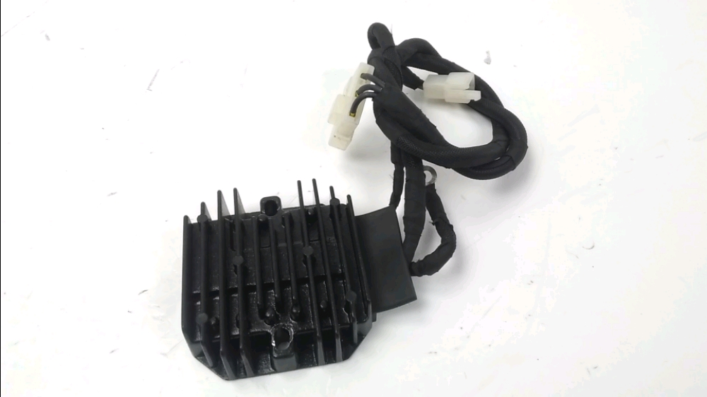 REGULATEUR DE TENSION