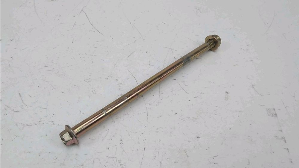AXE DE ROUE AVANT