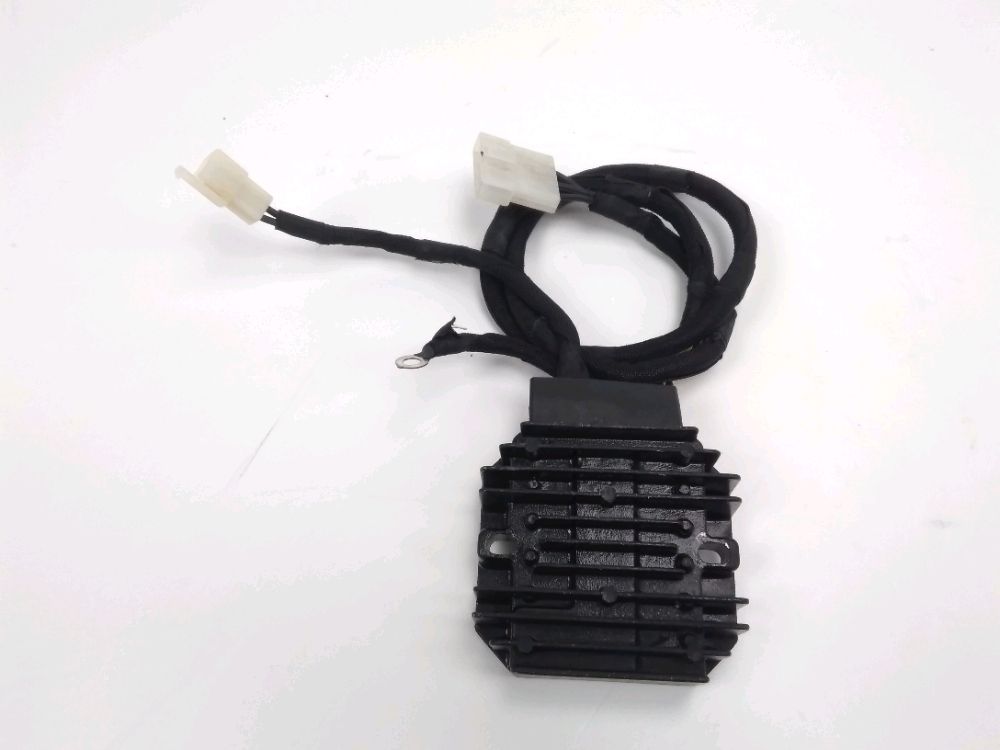 REGULATEUR DE TENSION