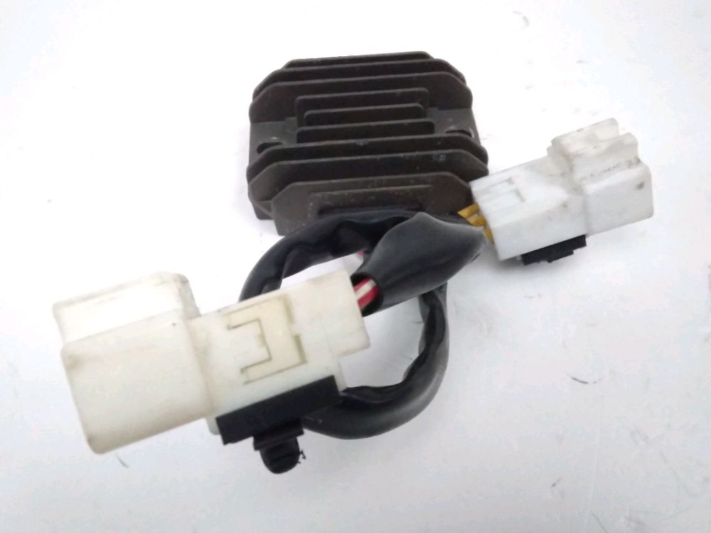 REGULATEUR DE TENSION