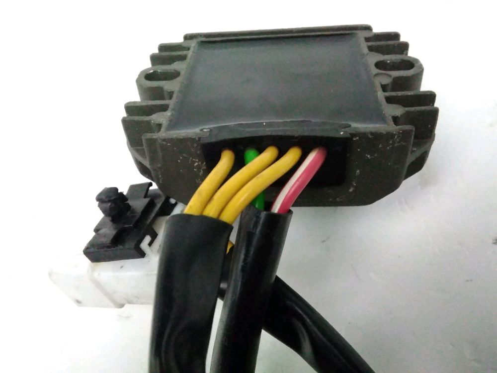 REGULATEUR DE TENSION