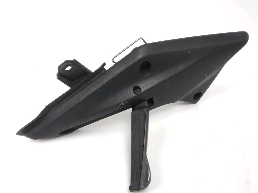 Platine et repose pieds arriere droit