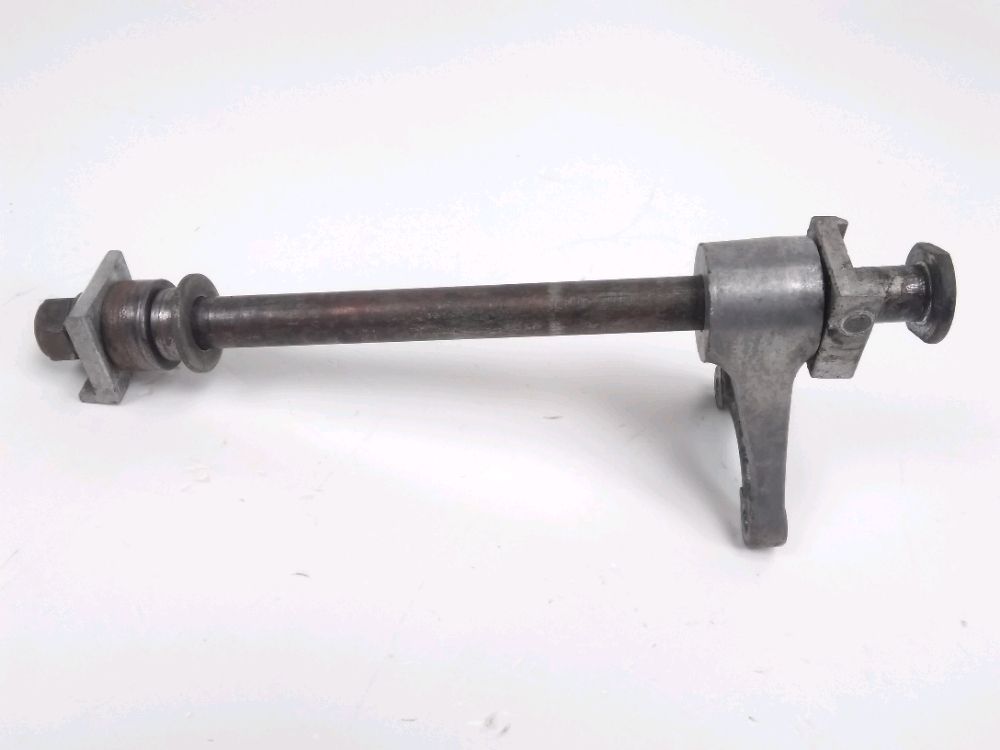 AXE DE ROUE ARRIERE