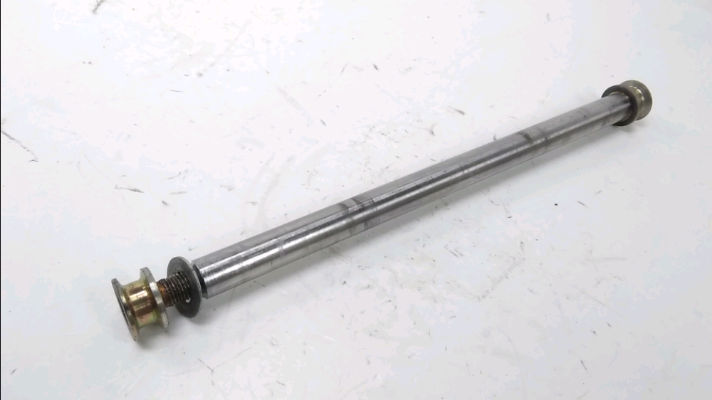 AXE DE ROUE ARRIERE