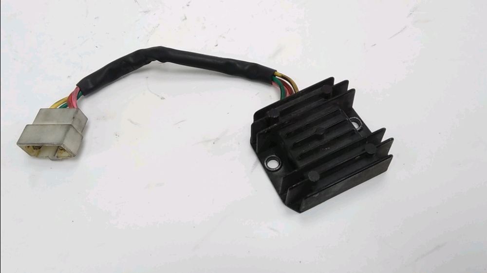 REGULATEUR DE TENSION
