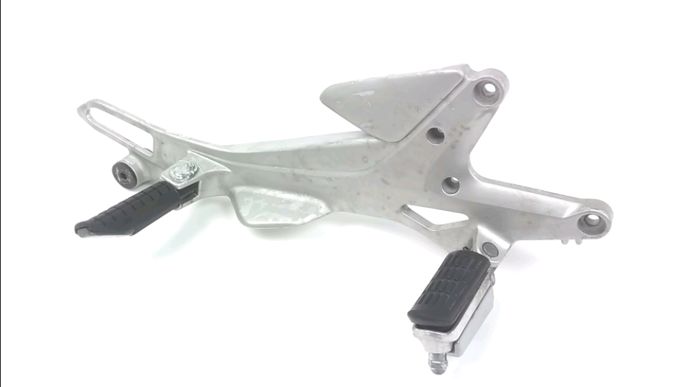 PLATINE AVANT DROITE